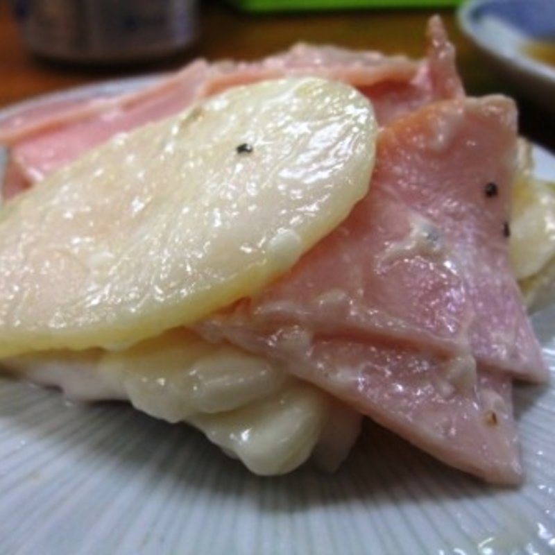 平たいポテトのサラダ(戸井酒店 （戸井商店）)