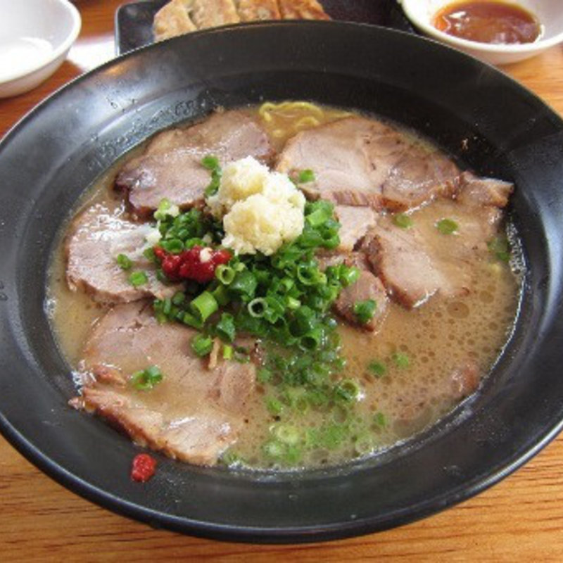 肉そば(房総豚骨こてメン堂)