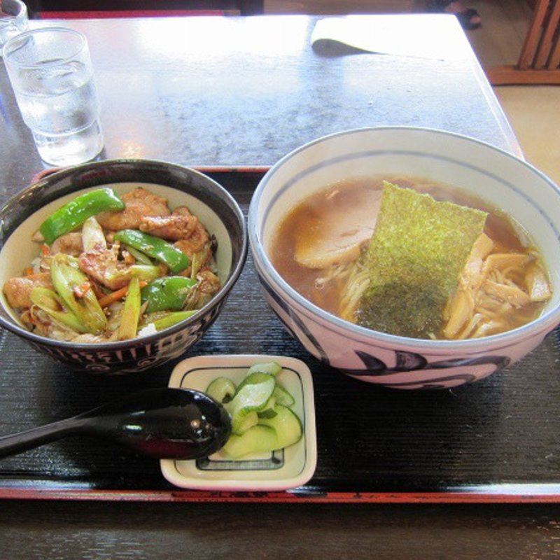 ラーメンと焼肉丼のセット(手作りの味 らーめん きぬや)