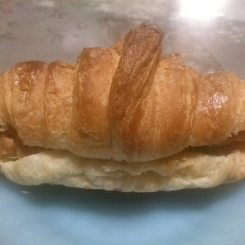 クロワッサンチキンサンド(手作りパン茂林堂)