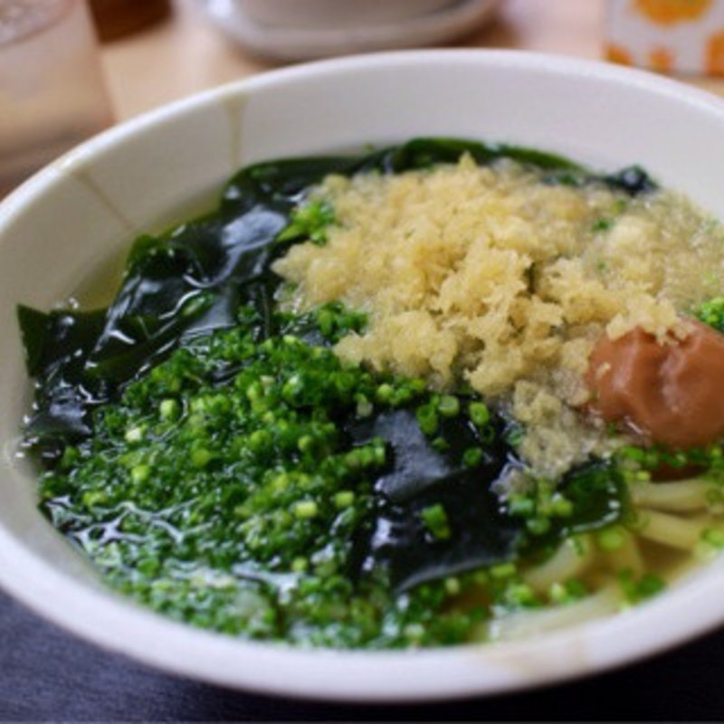 梅わかめ（あつあつ小）(手打うどん くうかい)