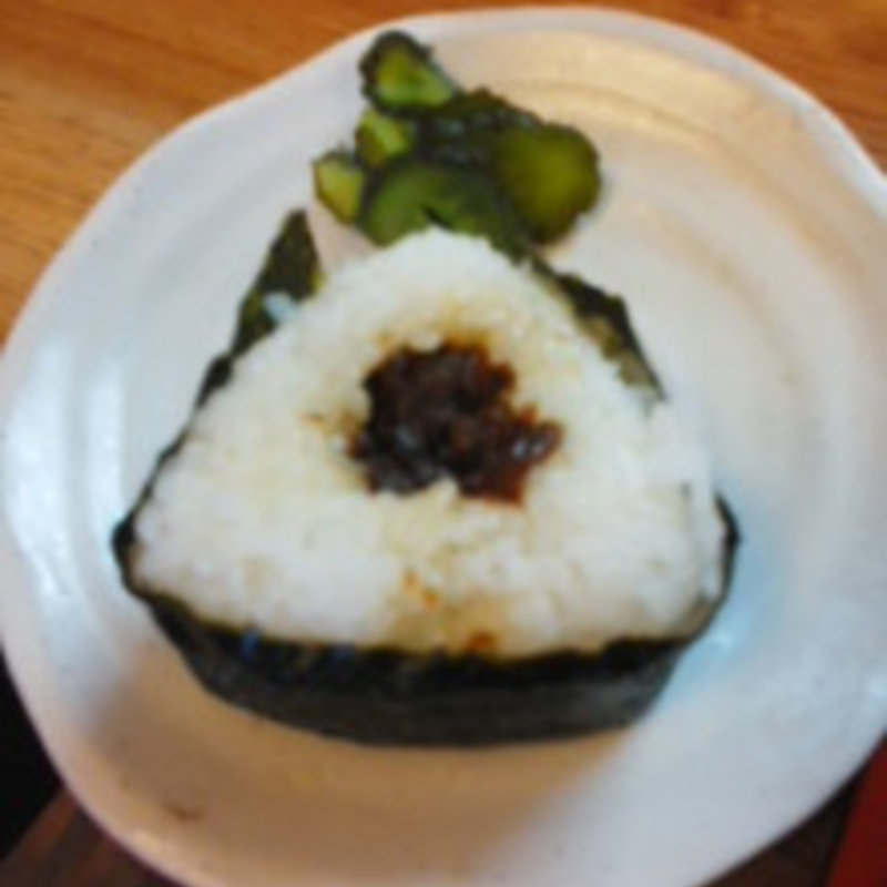 しぐれのおにぎり(牛コロ宮内)