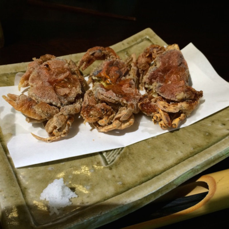 柔らか蟹のそば粉揚げ(手打そば かみやま )