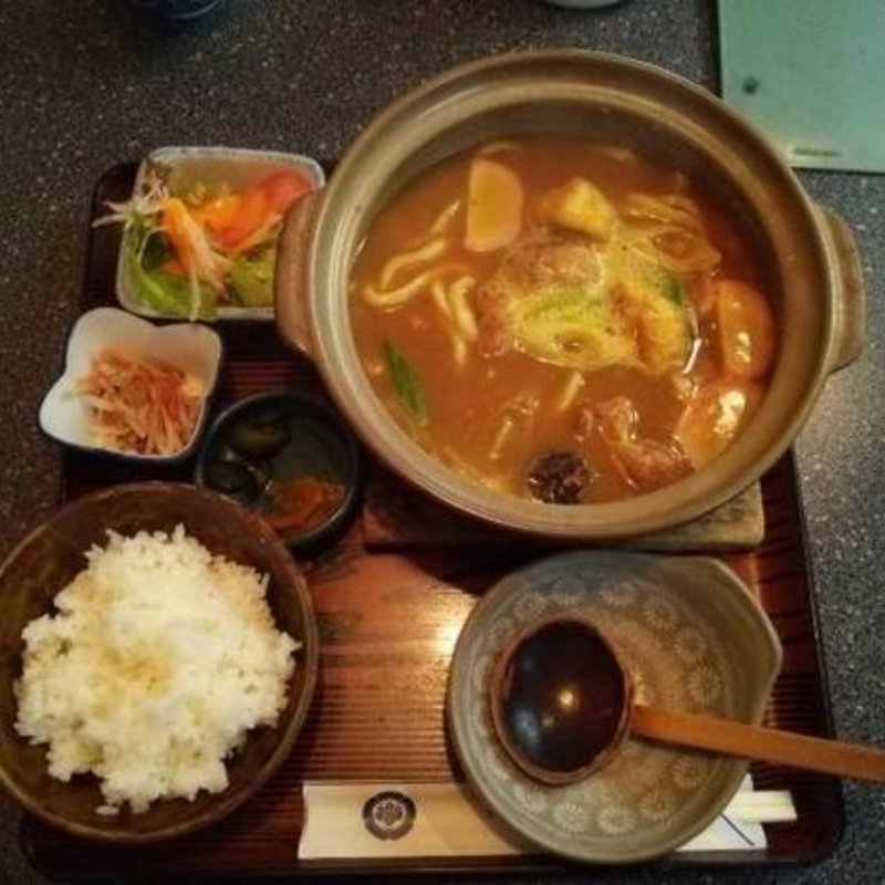 カレー煮込み定食(手打めん処 三朝)