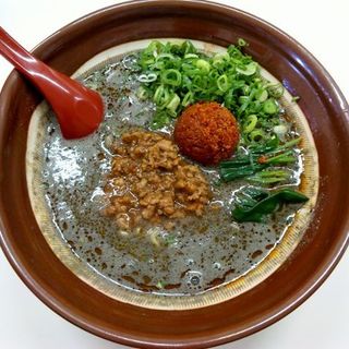 うま辛黒ごま担々麺(担々麺 信玄 （タンタンメン シンゲン）)