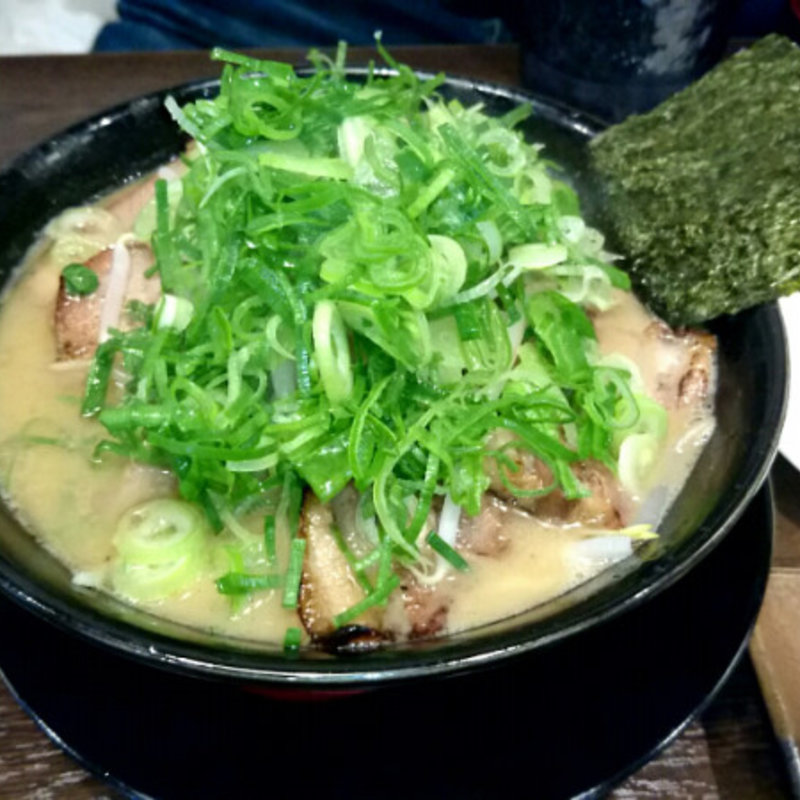 こだわりの豚骨醤油ラーメン全盛り(拉麺 極 -彰-)