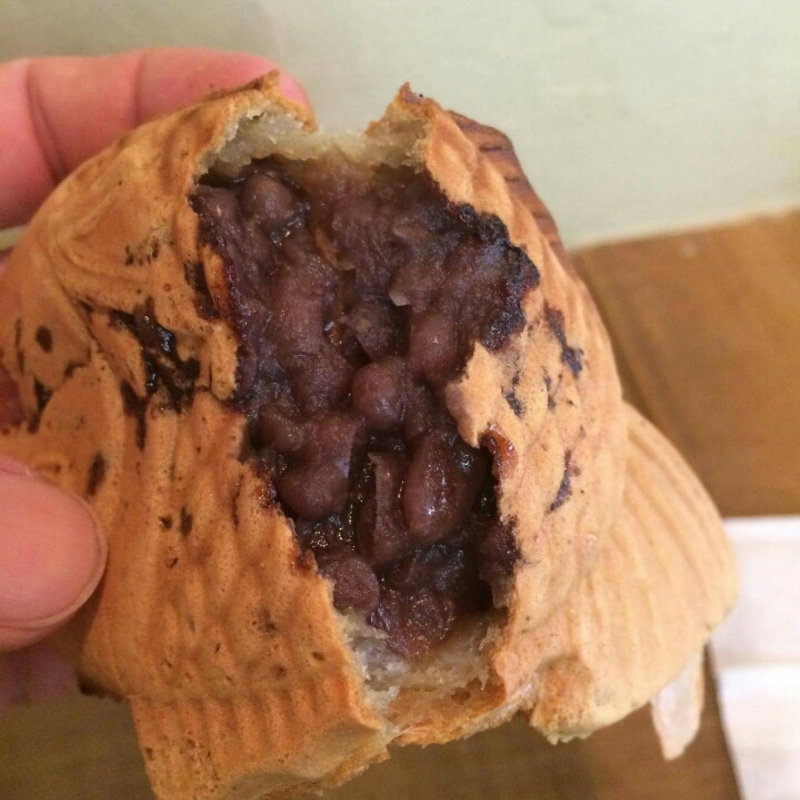 たい焼き あんこ(名物たいやき 招き猫餡舗)