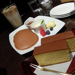 焼立て“三笠”パンケーキ(文明堂カフェ （BUNMEIDO　CAFE）)