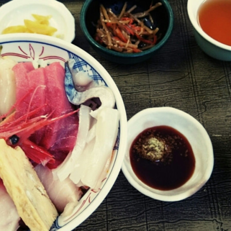 海鮮丼(斎太郎食堂 （さいたろうしょくどう）)