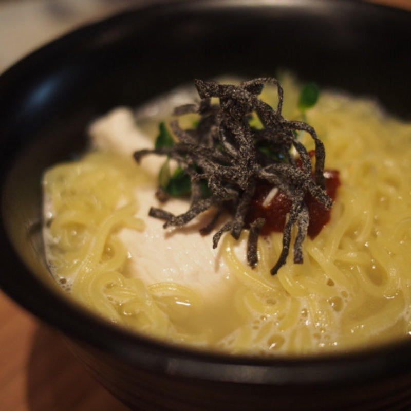 ラーメン(新宿ニューれば屋)