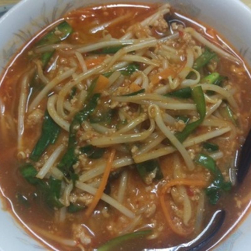 担々麺(新富飯店)