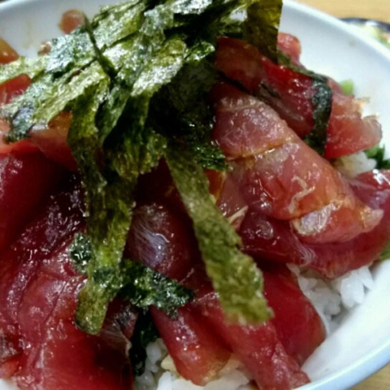 マグロ丼大(新竹三楽)