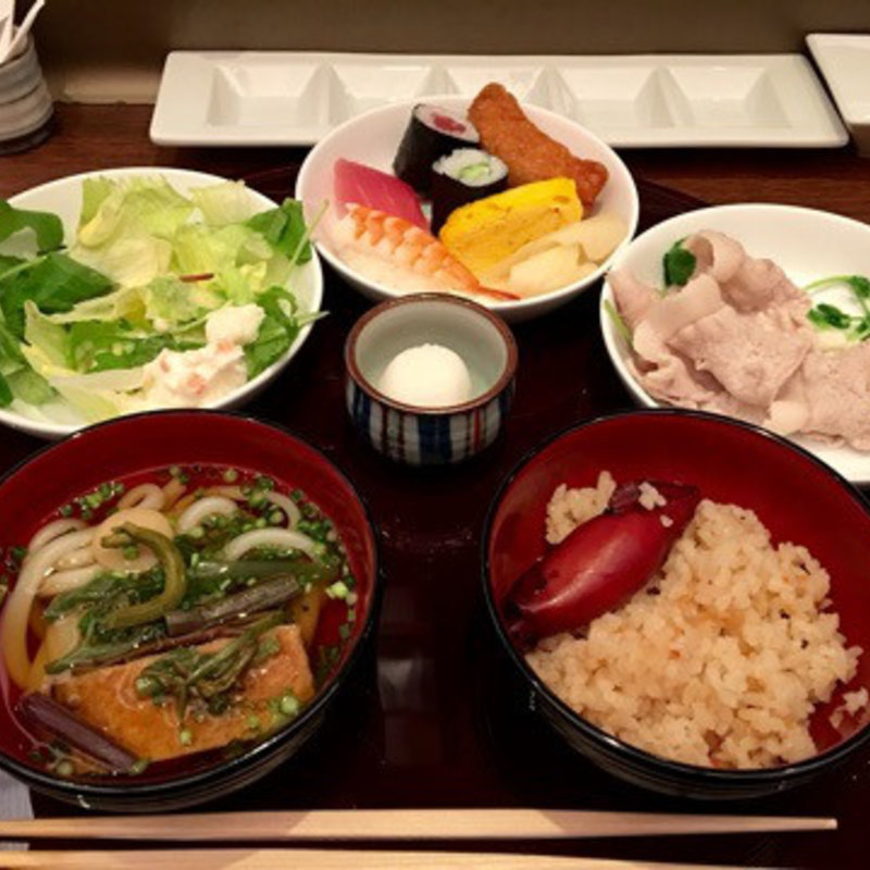 和食ブッフェ付天麩羅ランチ(日本料理 「源氏」 ヒルトン名古屋 （げんじ）)