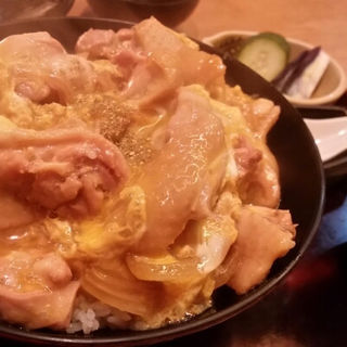 鶏肉いっぱいのとろとろ親子丼(日本料理　ひなどり )