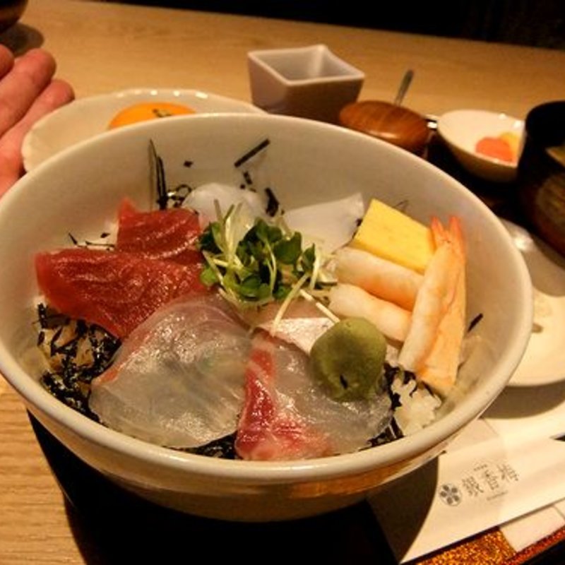 海鮮丼(日本料理 銀香梅)