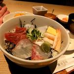 海鮮丼(日本料理 銀香梅)