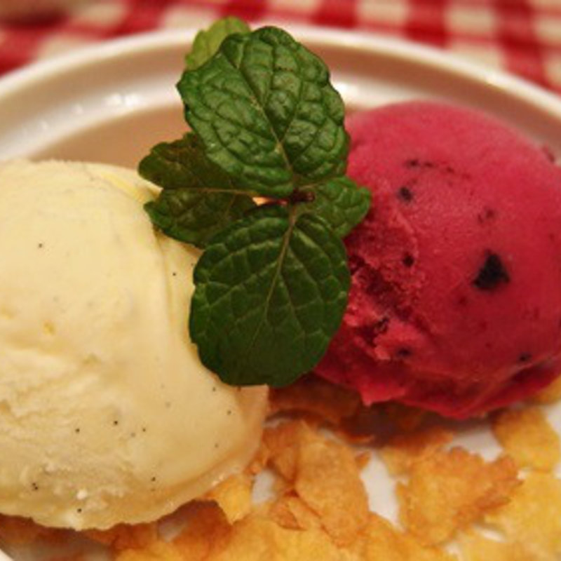 フランボワーズ＆バニラのデザート(日本橋二丁目ダイニング （ニホンバシニチョウメダイニング）)