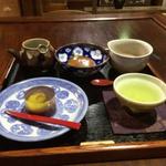 玉露の和菓子セット(日本茶喫茶・蔵のギャラリー 棗 （なつめ）)