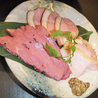 肉の燻製盛り合わせ(日本酒センター米 関内店)