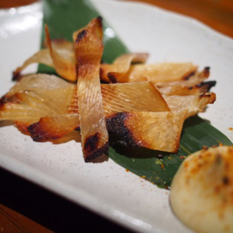 エイヒレの炙り(日本酒原価酒蔵 「極」虎ノ門店)