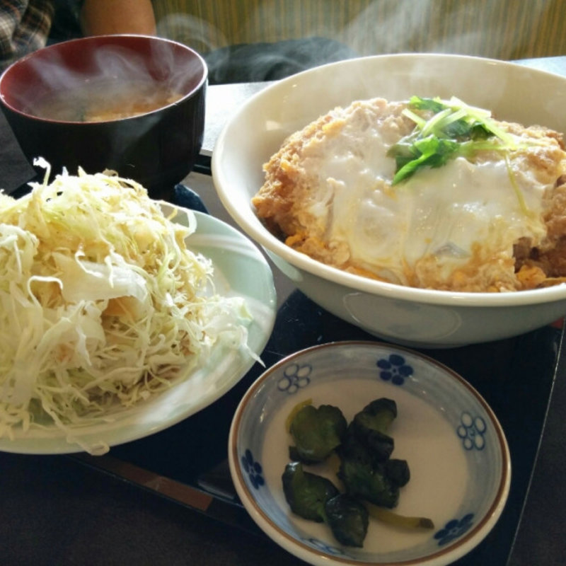 かつ丼（ロース2枚）(旨いとんかつ　かつ丼や)