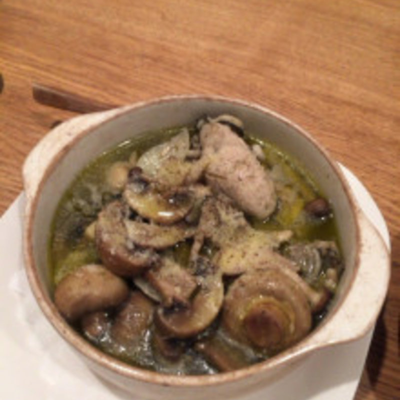 牡蠣ときのこのアヒージョ(旬菜 agro)