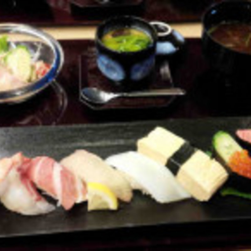 ランチセット(旬魚 （シュンギョ）)