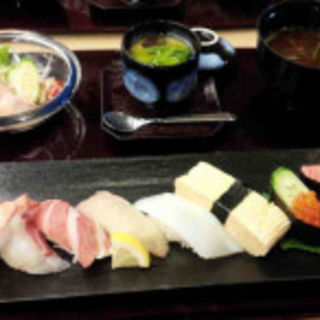 ランチセット(旬魚 （シュンギョ）)