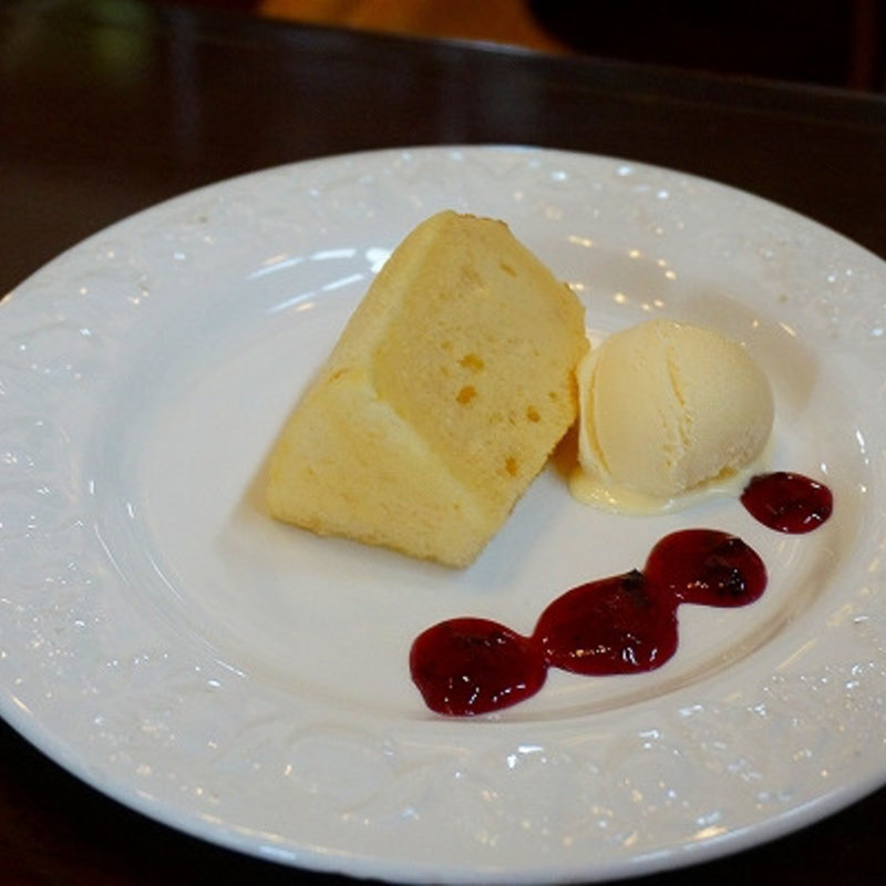 シフォンケーキ(加古川人の応接間 かこがわ珈琲店)