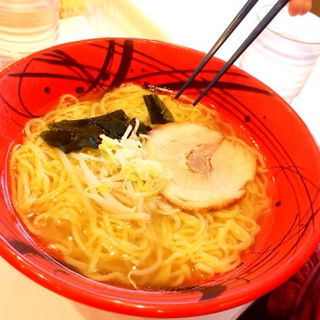 醤油ラーメン(明治大学 中野キャンパス学生食堂)