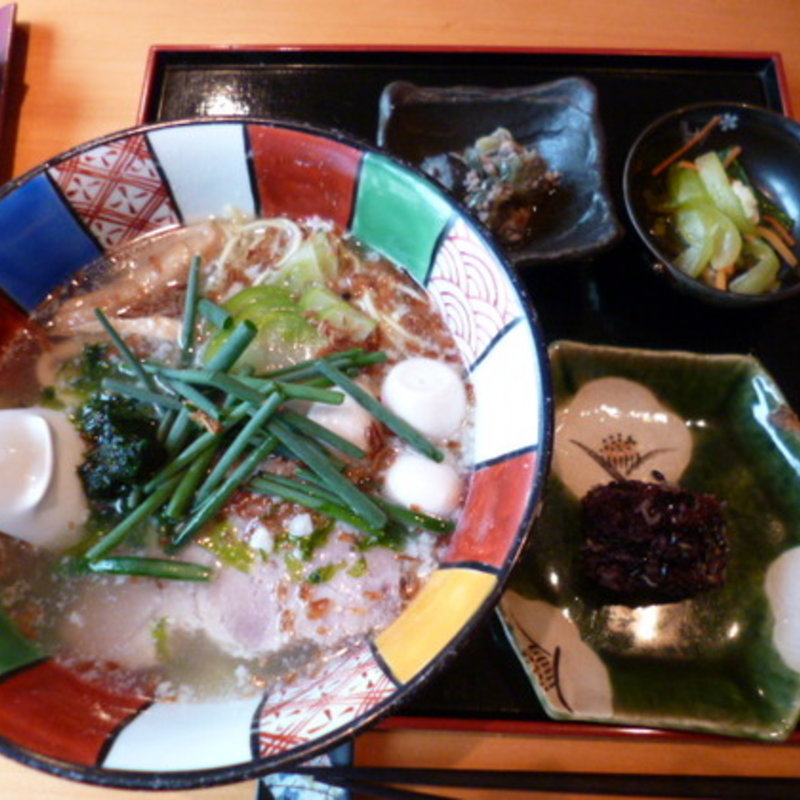 星火ラーメンと黒米のおにぎり膳(星火)
