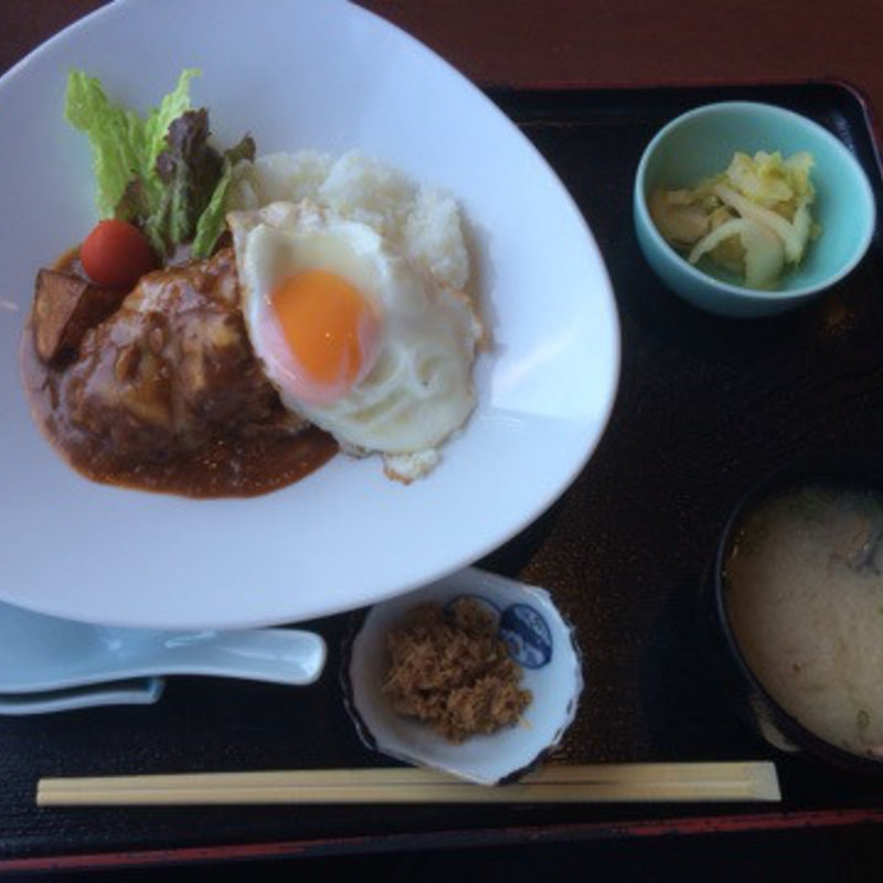 まぐろチーズハンバーグ丼(時代屋 やす兵衛 )