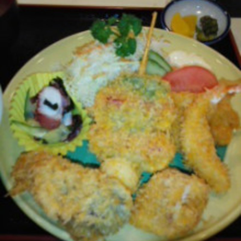 ミックスフライ定食(名古屋 晴快荘 本店)