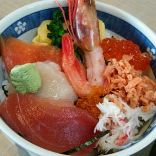 海鮮五目丼(朝市食堂二番館)