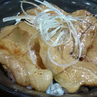豚丼(札幌 炎神)