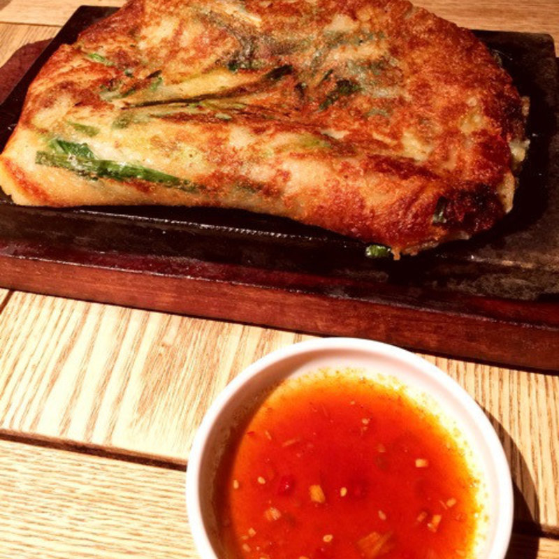 牛スジとじゃが芋のチヂミ(李南河 代官山)