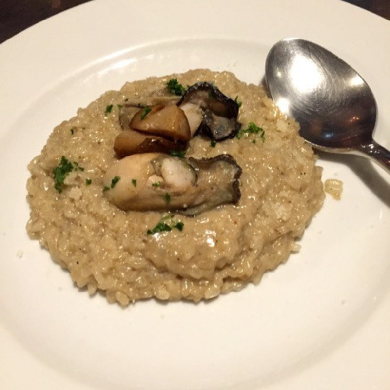牡蠣とポルチーニ茸のリゾット(東京オイスターバー)