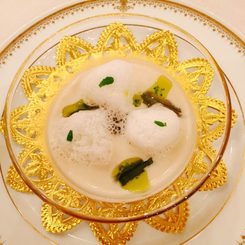 ふわふわごぼうのスープ(ベッラヴィスタ・ラウンジ)