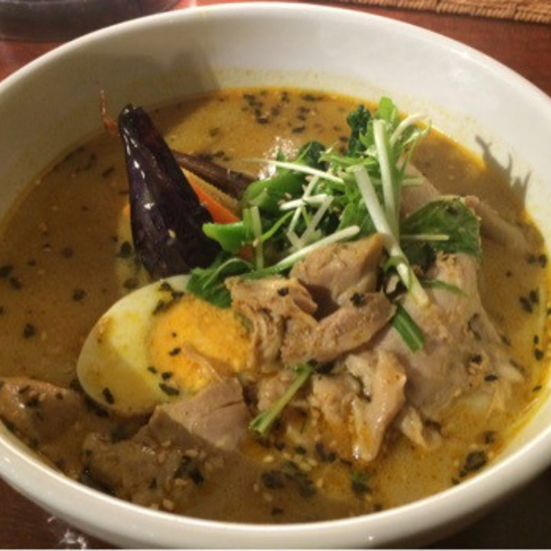 骨なしチキンスープカレー(東京ドミニカ)