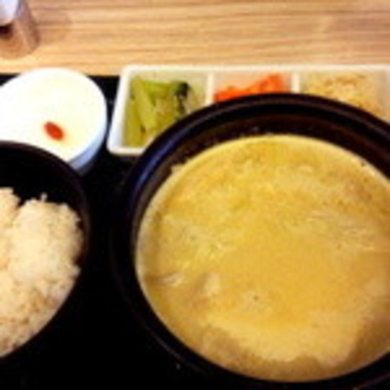 ノンスパイシーカレー味スンドゥブ(東京純豆腐 ルミネ北千住店)