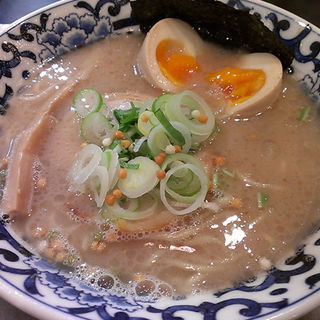 豚骨魚介煮玉子塩ラーメン(斑鳩)