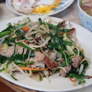 肉野菜炒め(東山食堂)