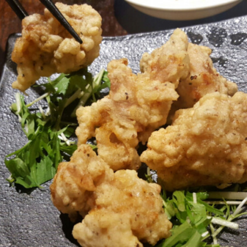 若鶏のカリカリ唐揚げ(東方廳 浜松町店)