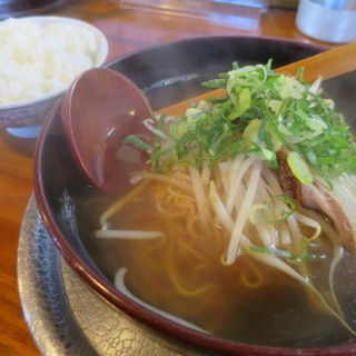しょうゆラーメン(東神麺 )