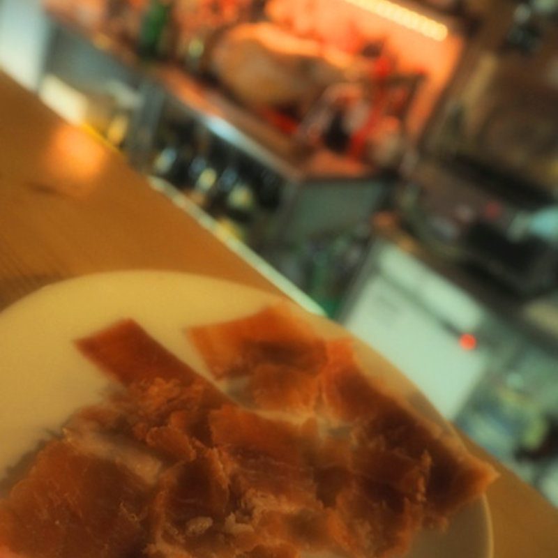 スペイン産生ハム　ハモンセラーノ(東麻布 ringo DINING （ringo DINING）)