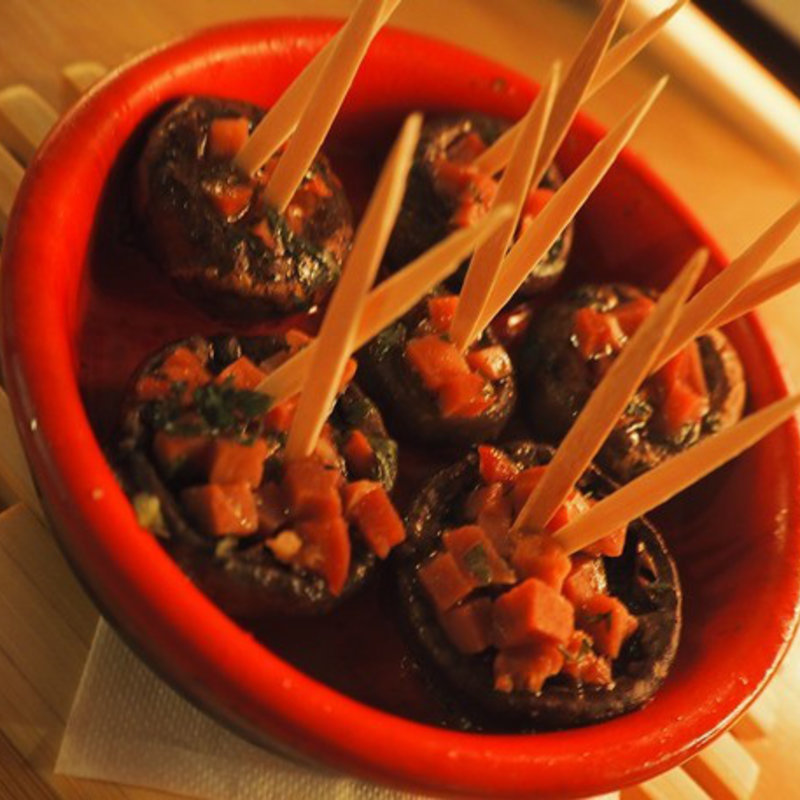 マッシュルームの生ハム詰めオーブン焼き(東麻布 ringo DINING （ringo DINING）)