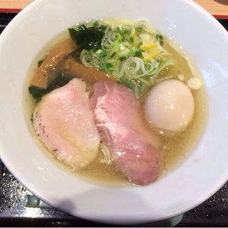 半熟味玉鶏そば（塩）(松戸富田製麺 ららぽーとTOKYO-BAY店)
