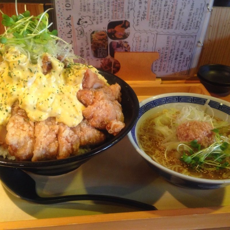 松本名物山賊焼丼槍ヶ岳盛り＆ミニラーメン(松本からあげセンター )
