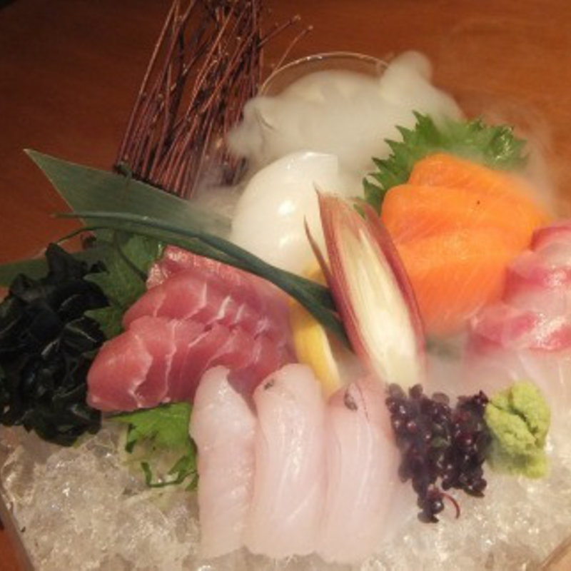 箱盛りお造り(板前食堂 虎ノ門店 （【旧店名】板前バル）)