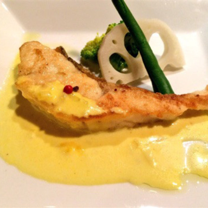 スズキのサフランソース(柳庵 （リュウアン）)